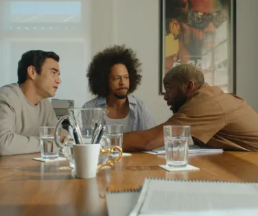 Série brasileira ganha destaque em festival na França; conheça - Imagem