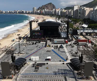 Shakira no Rio: altura do palco equivale a prédio de 18 andares - Imagem