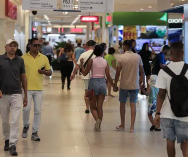 Shoppings de Salvador podem ser proibidos de abrir aos domingos - Imagem