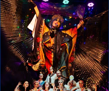 Show ‘Santo Seio’, de mãeana, ocupa o palco do Sesc Casa do Comércio - Imagem