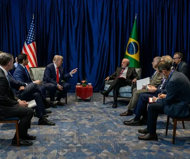 Tarifas, terras-raras e minerais: veja tópicos de reunião entre Lula e Trump - Imagem