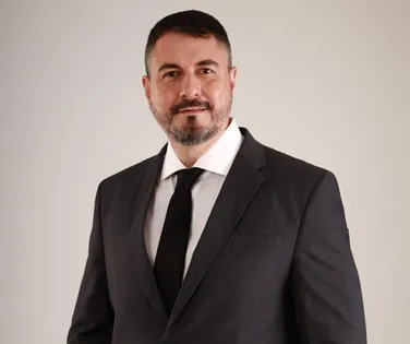 Tema 1389 do STF e o sobrestamento de ações trabalhistas: limites, distorções e o alinhamento do TRT-5 - Imagem