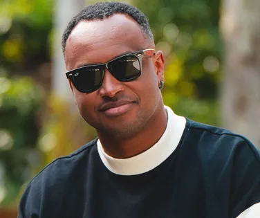 Thiaguinho e Menos é Mais comandam festival no feriadão - Imagem