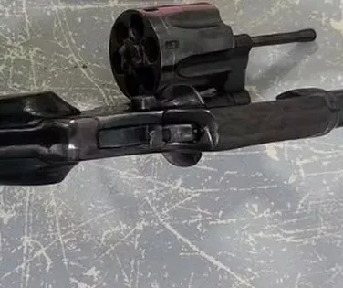 Tragédia: filho presencia mãe matar pai por causa de Wi-Fi - Imagem