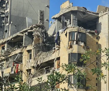 Trump mira pontos estratégicos do Irã se Estreito de Ormuz não reabrir - Imagem