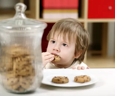 Ultraprocessados afetam o comportamento de crianças, aponta estudo - Imagem