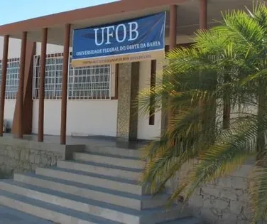 Universidade na Bahia abre concurso com salários de mais de R$ 14 mil - Imagem