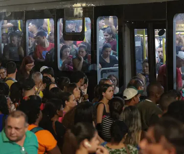 Vale-transporte pode deixar de ser descontado do salário; veja projeto - Imagem