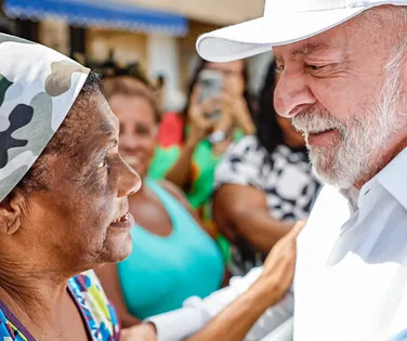 Veja as imagens da passagem de Lula em Salvador - Imagem