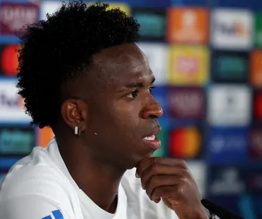 Vini Jr. se manifesta sobre caso de preconceito contra Lamine Yamal - Imagem