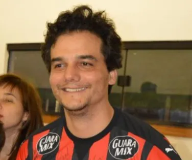 Vitória fará homenagem a Wagner Moura no Barradão contra o Galo - Imagem