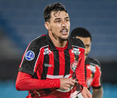 Vitória fecha acordo para renegociar dívida por Claudinho; entenda - Imagem