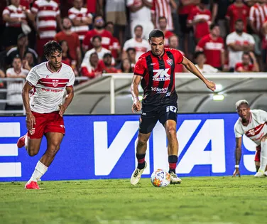 Vitória não costuma ter vida fácil contra o CRB em Alagoas; relembre - Imagem