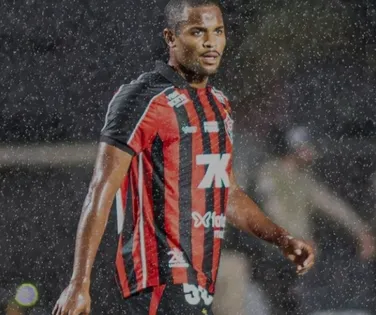 Vitória renova com lateral-direito e o empresta a clube da Série D - Imagem