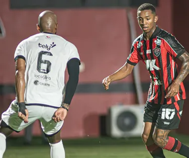 Volta dos três zagueiros? Vitória pode ter mudanças contra a Chape - Imagem