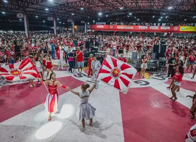 Escola de samba que Lore Improta desfilou vence Carnaval do Rio - Imagem