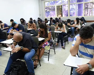 Quer terminar o ensino médio? Inscrições para o Encceja encerram em breve