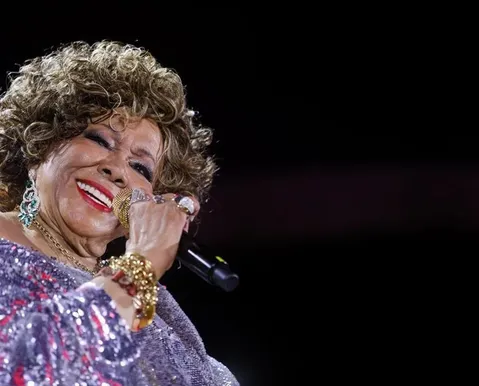 Alcione rebate comentários sobre suposto uso de IA: "Requebrado é real"