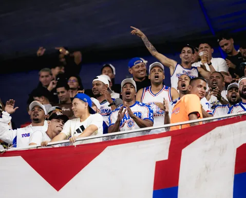 Bahia ignora protesto de "público zero" e passa de 21 mil torcedores