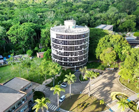 Universidade baiana investiga professor por assédio e perseguição