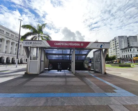 Bahia x Grêmio: metrô terá operação especial de transporte para partida - Imagem