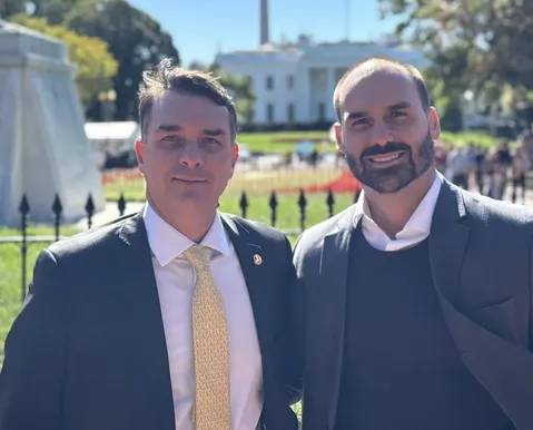 Deputado pede inclusão de Flávio Bolsonaro em ação contra Eduardo no STF - Imagem