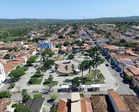 Ex-prefeito é obrigado a devolver R$ 310 mil aos cofres públicos - Imagem