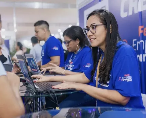 Feira gratuita oferta mais de 850 vagas de emprego e estágio na Bahia - Imagem