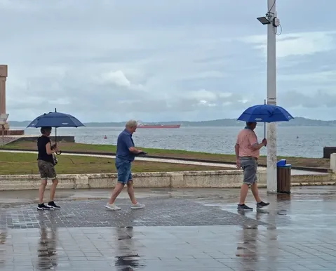 Fim de semana será quente e chuvoso em Salvador; veja previsão
