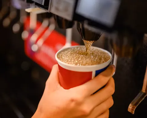 Gigante do fast food vai acabar com o refil após uso de Mounjaro