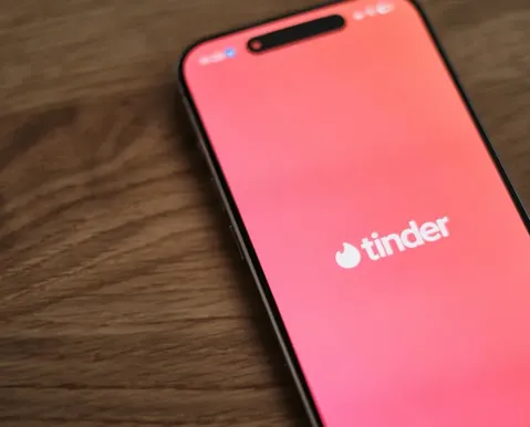 Justiça determina que app de namoro reative perfil com 55 mil matches