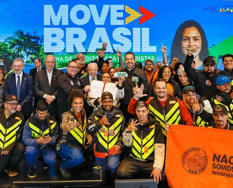 Lula assina MP que cria crédito de R$ 30 bi para trabalhadores de app