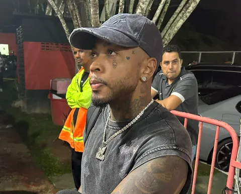 Marinho garante não ter incômodo com reserva: "Sempre incentivando" - Imagem