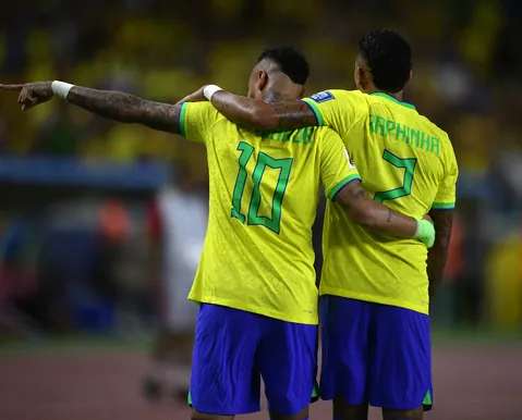 Neymar vibra com Raphinha após convocação: “Vamos ganhar essa p*!”