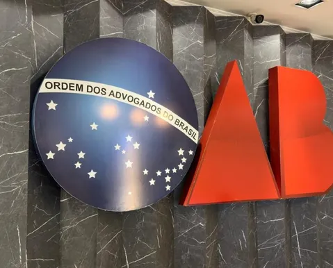 Advogada é alvo de operação por suspeita de ligação com facção de Eunápolis