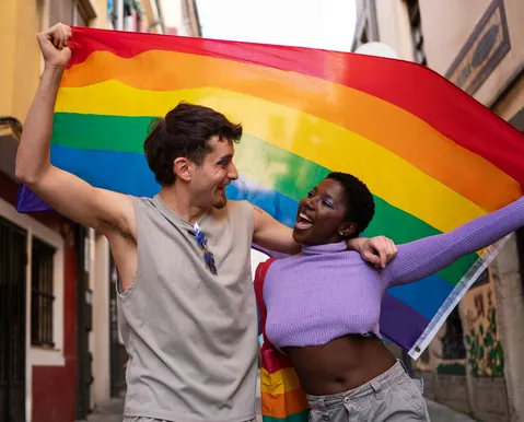 Pais que levarem crianças a Parada LGBT podem pagar multa milionária - Imagem
