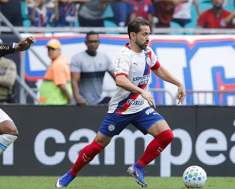 “Pode ganhar jogos”: Rogério Ceni sai em defesa de Éverton Ribeiro - Imagem