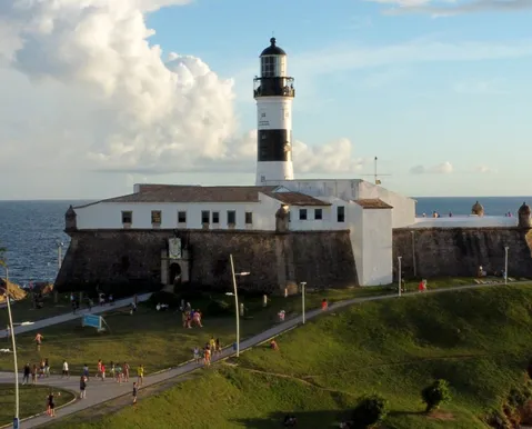 Salvador amputada
