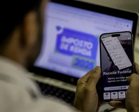 Universidade oferece atendimento para declaração do Imposto de Renda - Imagem