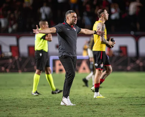 Vitória tenta maior sequência invicta da era Jair Ventura - Imagem