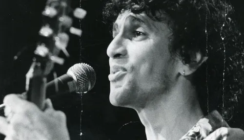 Álbum icônico de Caetano Veloso ganhará documentário