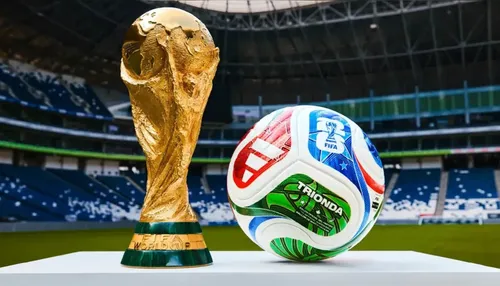Atriz expõe mensagens de jogador casado cotado para a Copa do Mundo