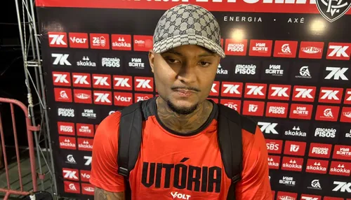 Luan Cândido faz primeiro gol pelo Vitória: "Mais importante da vida"