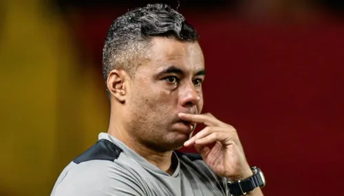 Saiba o que Jair Ventura pensa sobre poupar time do Vitória contra ABC