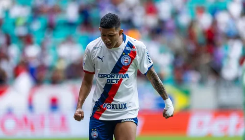Sem vencer há mais de um mês, Bahia busca reação diante do Coritiba