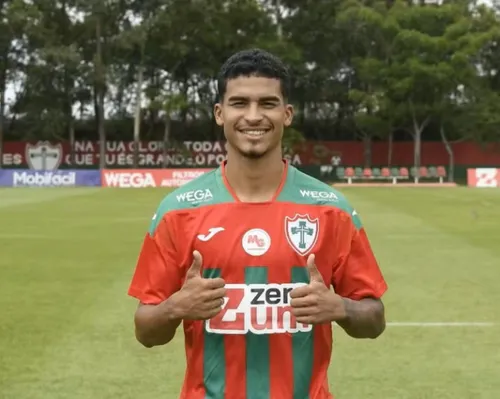 Alvo do Vitória recebe proposta de gigante da Série A e agita janela - Imagem