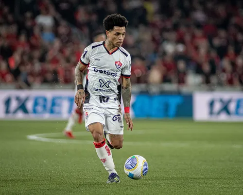 Athletico x Vitória: onde assistir, escalações e tudo sobre o jogo - Imagem