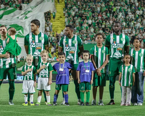 Chapecoense encara o Vitória sem técnico e mergulhada em crise - Imagem