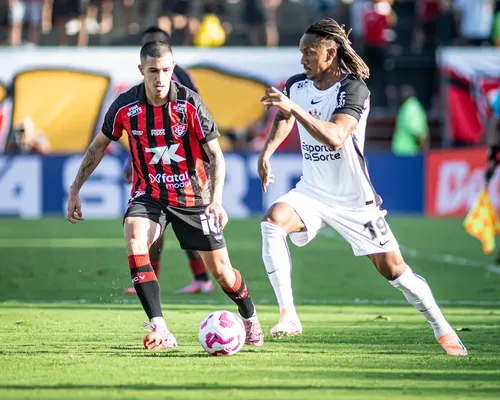 Corinthians visita o Vitória em busca de manter sequência sem sofrer gols - Imagem