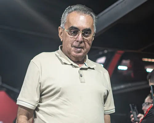 Diretor mira título e reforça valor de afastar "medalhões" do Vitória - Imagem